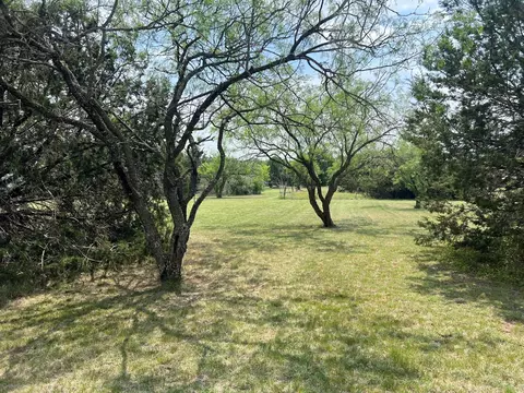 1402 Armadillo Dr, Woodway, TX 76712