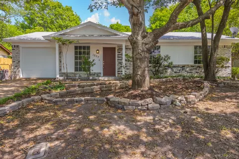 1207 Neptune Dr, Cedar Hill, TX 75104