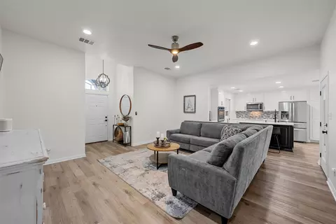 204 E Jade Dr, Hewitt, TX 76643 photo 7