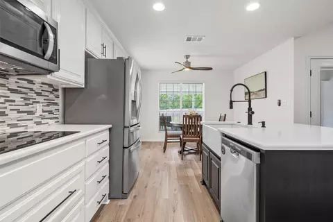 204 E Jade Dr, Hewitt, TX 76643 photo 9