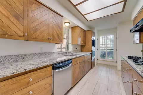 912 E Berkeley Dr, Richardson, TX 75081 photo 16