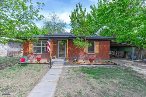 521 Oak St, Clyde, TX 79510