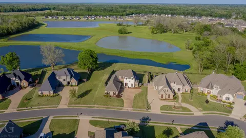 243 Piccadilly Cir, Bossier City, LA 71111