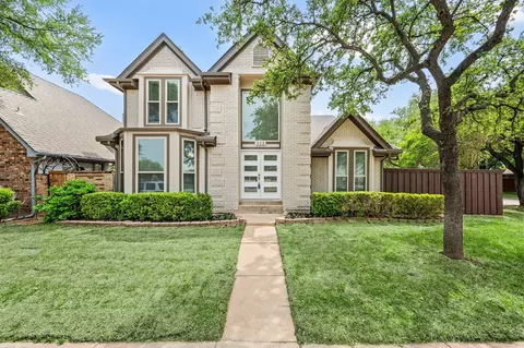 322 Cimarron Trl, Irving, TX 75063
