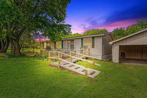 100 Katie Rose Ln, Sherman, TX 75092