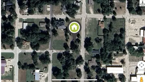 425 Weaver St, Gainesville, TX 76240