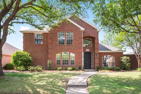 1525 Broken Bow Trl, Carrollton, TX 75007