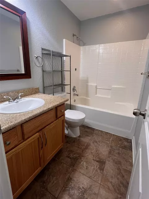 Bath - 10242 Condor Loop, Waco, TX 76708 photo 2 of 2