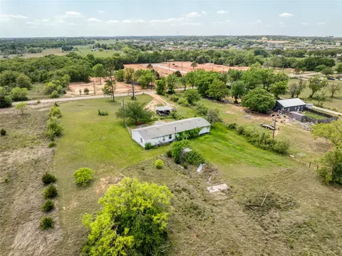 309 E Bradshaw Rd, Springtown, TX 76082 photo 10