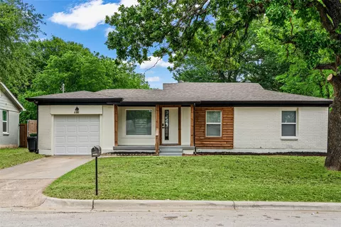 836 Zelda Dr, Hurst, TX 76053
