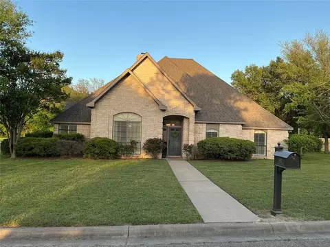 1302 Summit Dr, Mexia, TX 76667