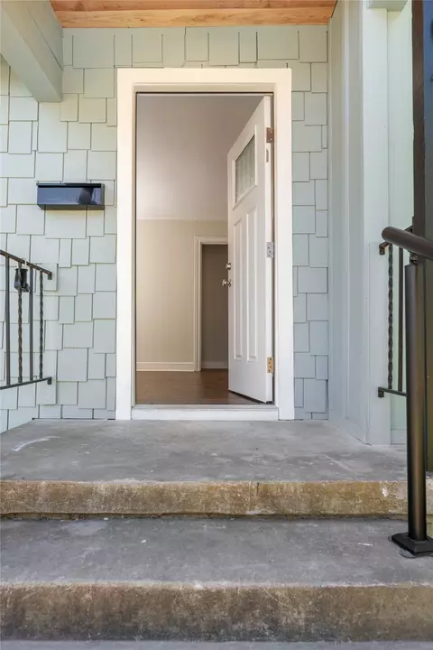 3004 Live Oak, Waco, TX 76708 photo 8