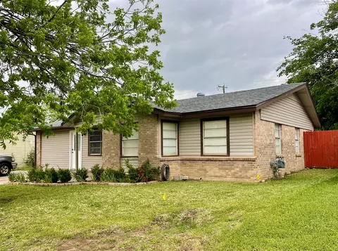 2903 Hardy Pl, Arlington, TX 76010