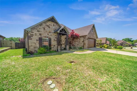 11225 Forestview Dr, Flint, TX 75762