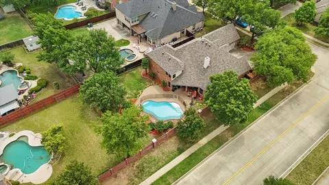 2116 Morgan Dr, Flower Mound, TX 75028