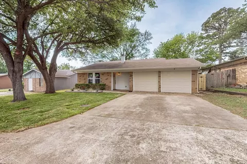 1616 White Oak Ct, Denton, TX 76209