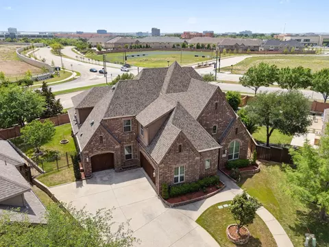424 Paluxy Dr, Irving, TX 75039
