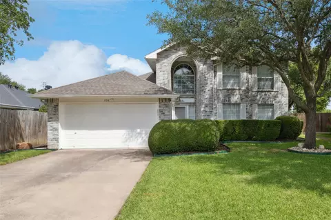 938 Silver Streak Dr, Saginaw, TX 76131