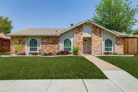 5205 Bartlett Dr, The Colony, TX 75056