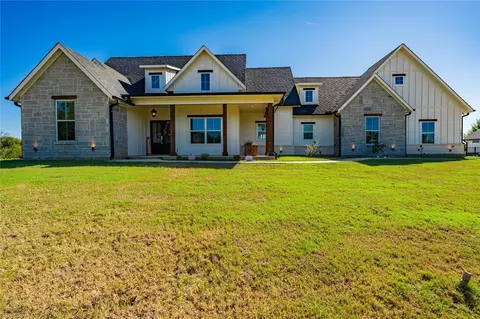 Exterior - 203 Splitrail Dr, Kemp, TX 75143 photo 6 of 7