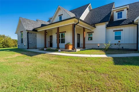 Exterior - 203 Splitrail Dr, Kemp, TX 75143 photo 2 of 7