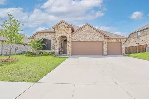 4125 Stockman Dr, Krum, TX 76249