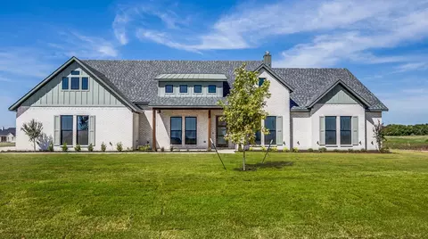 6260 Cedar Elm Rd, Midlothian, TX 76065