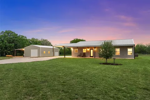 1125 Water Tower Rd, Axtell, TX 76624