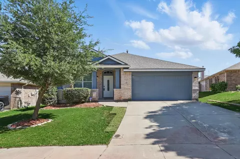 753 Chalk Knoll Rd, Fort Worth, TX 76108