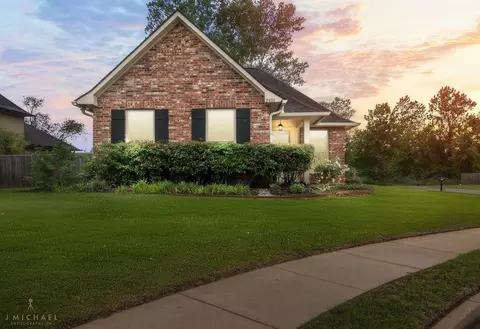 2800 Caribbean Cv, Shreveport, LA 71105