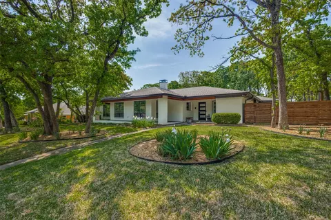 8 Highview Cir, Denton, TX 76205