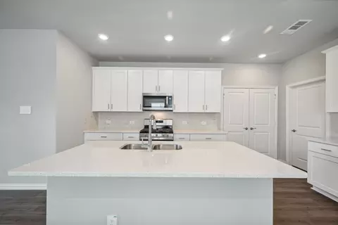4018 Sandstone Dr, Mckinney, TX 75071