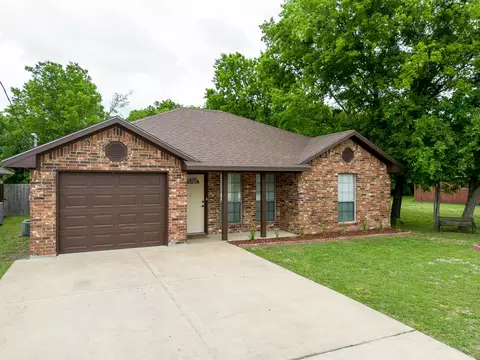 806 Meriott St, Ennis, TX 75119