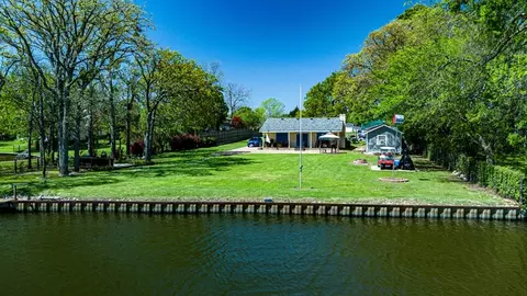215 Rosemary Dr, Trinidad, TX 75163