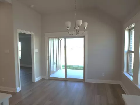 725 Raylan St, Springtown, TX 76082 photo 11
