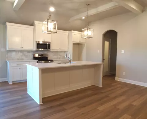 725 Raylan St, Springtown, TX 76082 photo 12