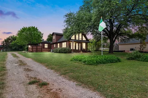 2405 Christine Dr, Granbury, TX 76048