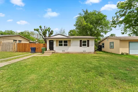 221 Wallace Dr, Garland, TX 75041