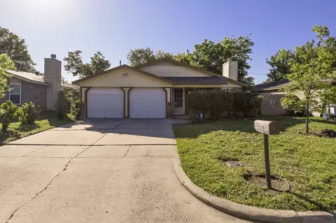 5301 Carpenter Dr, Arlington, TX 76017