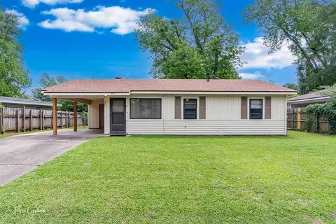 4211 Van Deeman St, Bossier City, LA 71112