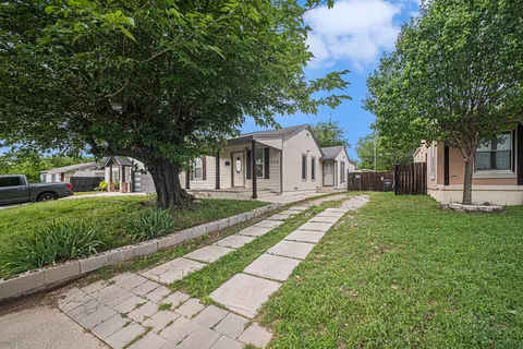 2715 NW 31st St, Fort Worth, TX 76106