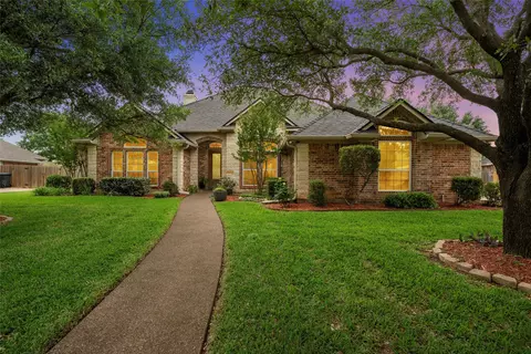 206 Ranchgate Trl, Mcgregor, TX 76657