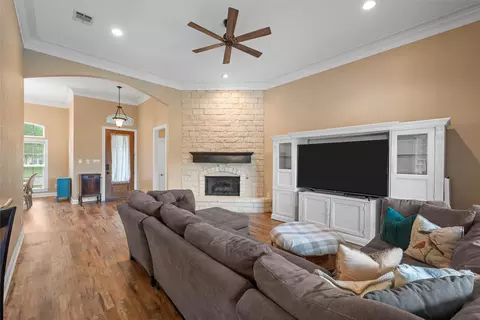 206 Ranchgate Trl, Mcgregor, TX 76657 photo 6