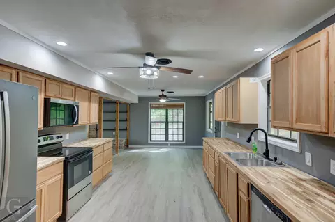 Kitchen - 209 Chanler Rd, Minden, LA 71055 photo 1 of 1