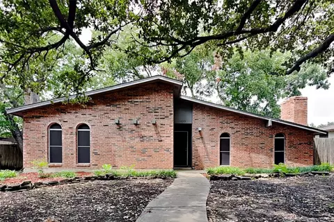 1425 Glacier Dr, Plano, TX 75023
