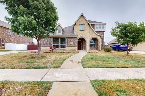 706 Green Leaf Dr, Midlothian, TX 76065
