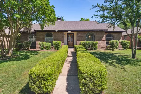 3410 Lilac Ln, Rowlett, TX 75089