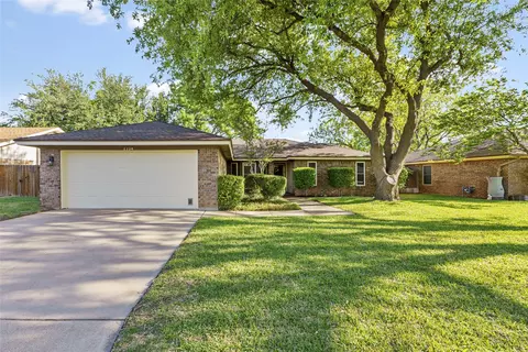 2734 Broken Bough Trl, Abilene, TX 79606