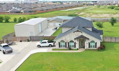749 Ranch Rd, Fort Worth, TX 76131