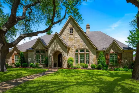 13932 Carillon Dr, Dallas, TX 75240